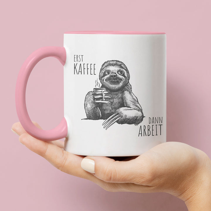 Lustige Tasse "Erst Kaffee, dann Arbeit" – Perfekt für Kaffeejunkies & Morgenmuffel