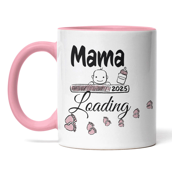Lustige Tasse "Mama Loading 2025" – Geschenkidee für werdende Mütter