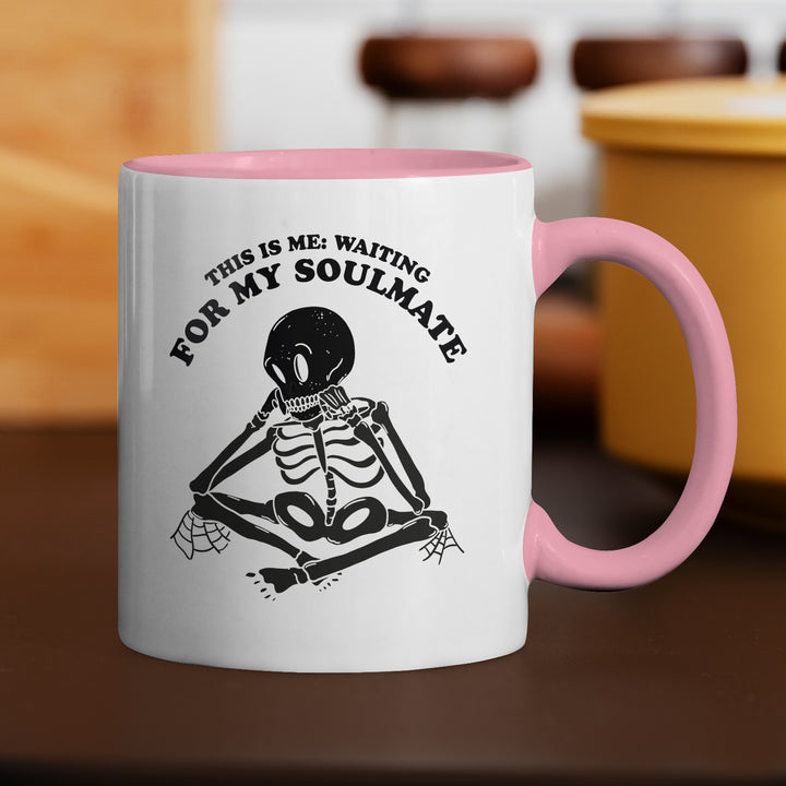 Lustige Tasse "Waiting for Soulmate" – Witzige Geschenkidee